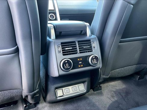 New 2026 Land Rover Discovery S image 21