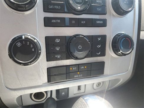 Used 2010 Mercury Mariner 2WD image 21