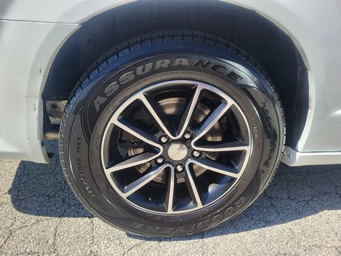 Used 2014 Dodge Grand Caravan SE FWD image 33