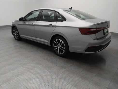 Used 2025 Volkswagen Jetta Sport FWD image 3