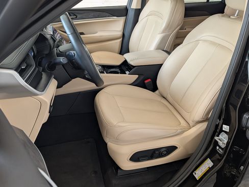 Used 2021 Jeep Grand Cherokee L Limited RWD image 17