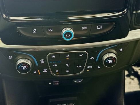 Used 2020 Chevrolet Traverse High Country image 16