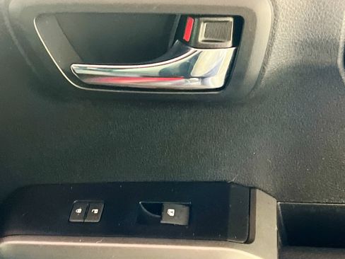 Used 2022 Toyota Tacoma TRD Sport image 32