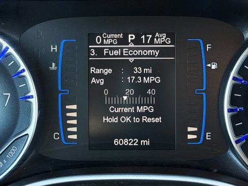 Used 2017 Chrysler Pacifica Touring image 37