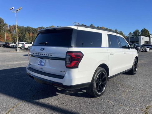 Used 2022 Ford Expedition Max Limited image 3