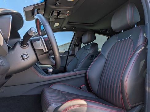 Used 2025 Genesis G70 2.5T w/ Sport Prestige Package image 13