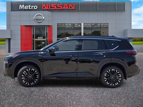 New 2026 Nissan Rogue Dark Armor FWD image 3