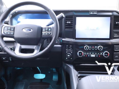 New 2026 Ford F250 Lariat w/ Black Appearance Package image 20