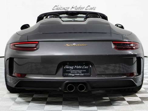 Used 2019 Porsche 911 Speedster RWD image 11