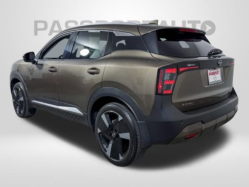 Certified 2025 Nissan Kicks SR AWD/4WD image 5