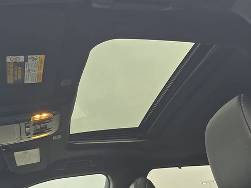 Used 2025 Toyota Highlander XSE image 31