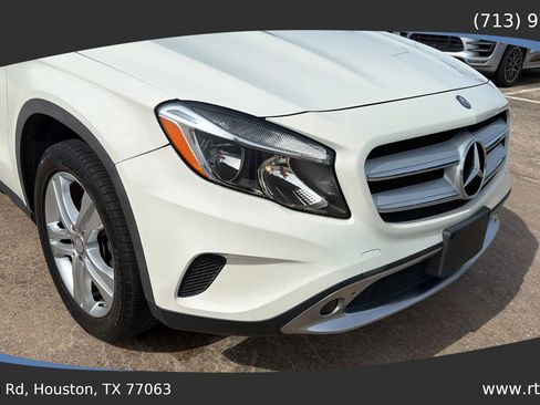 Used 2017 Mercedes-Benz GLA 250 w/ Premium Package image 13