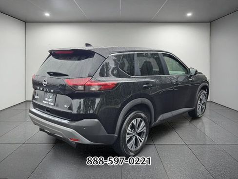 Used 2022 Nissan Rogue SV FWD image 5