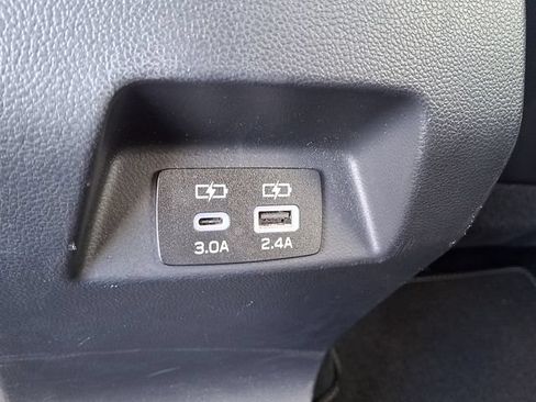 Used 2024 Subaru Crosstrek 2.0i Premium AWD/4WD image 11