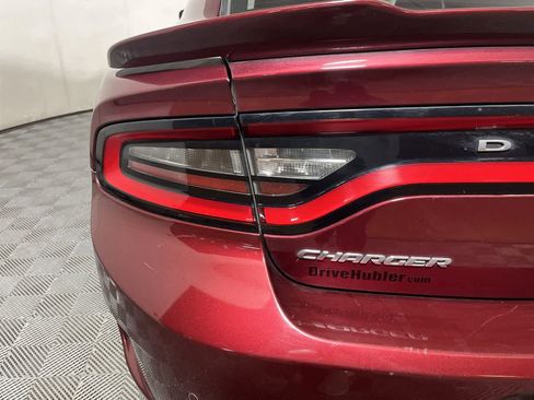 Used 2019 Dodge Charger GT image 11