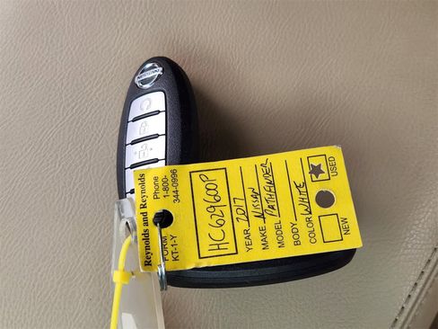 Used 2017 Nissan Pathfinder Platinum w/ Cargo Package image 34