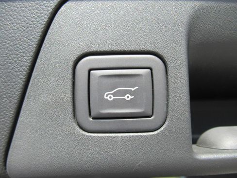 Used 2023 Buick Envision Avenir FWD image 39