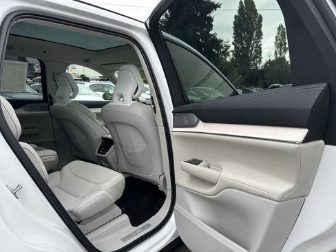 New 2025 Volvo EX90 Ultra image 13