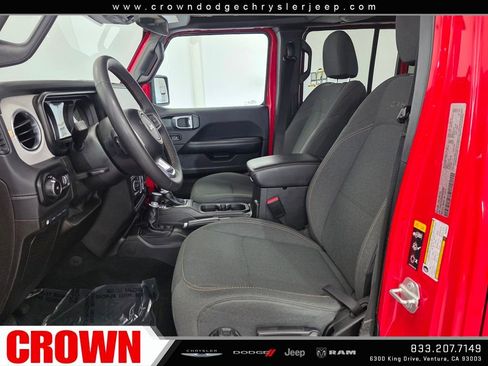 Used 2024 Jeep Wrangler Unlimited Sahara image 22