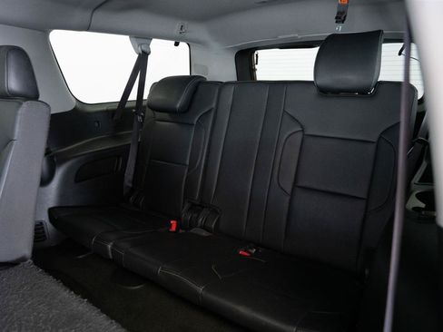 Used 2016 Chevrolet Suburban LT w/ Luxury Package AWD/4WD image 17