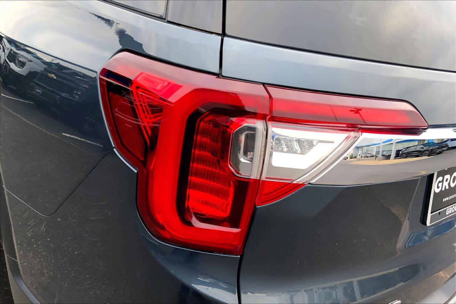 Used 2020 GMC Acadia SLE FWD image 29