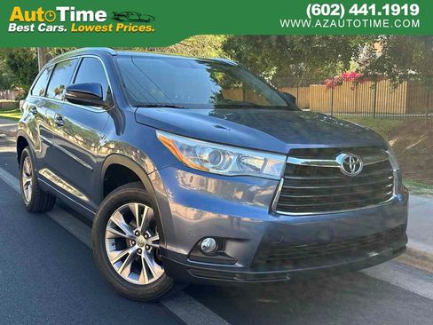 Used 2015 Toyota Highlander XLE FWD image 1