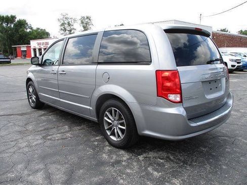 Used 2016 Dodge Grand Caravan SE FWD image 23