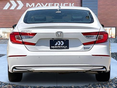 Used 2020 Honda Accord Touring image 6