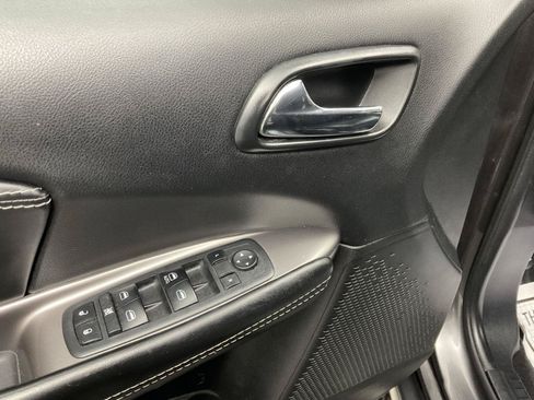 Used 2017 Dodge Journey Crossroad w/ Popular Equipment Group FWD image 10