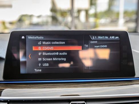 Used 2018 BMW 540i w/ Premium Package RWD image 21