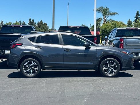 Used 2024 Subaru Crosstrek 2.0i Premium AWD/4WD image 4