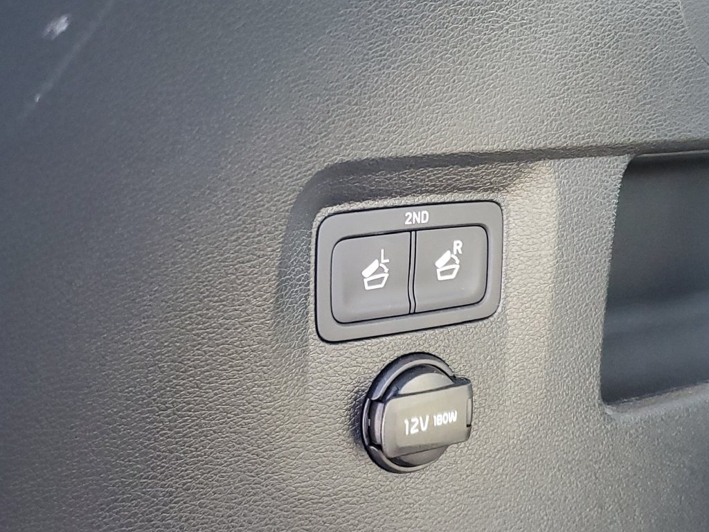 Used 2024 Kia Telluride EX w/ EX Captain's Chair Package FWD image 32