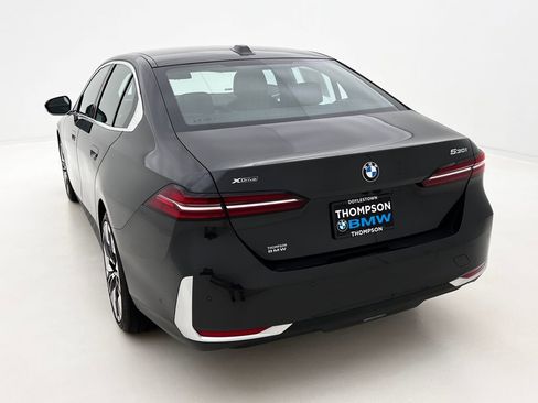 Certified 2026 BMW 530i xDrive w/ Premium Package image 8