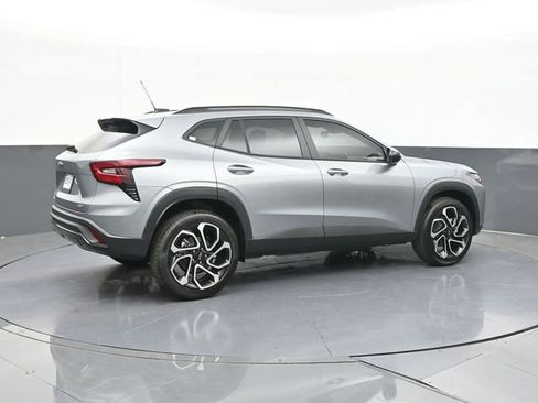 New 2026 Chevrolet Trax RS w/ Driver Confidence Package FWD image 11