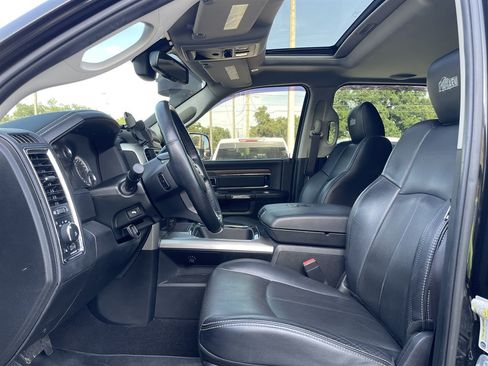 Used 2018 RAM 3500 Laramie w/ Convenience Group AWD/4WD image 26