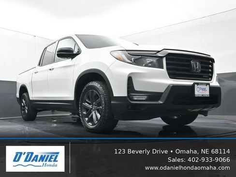 Used 2023 Honda Ridgeline Sport image 14