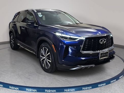 Used 2023 INFINITI QX60 Sensory w/ Cargo Package AWD/4WD image 4