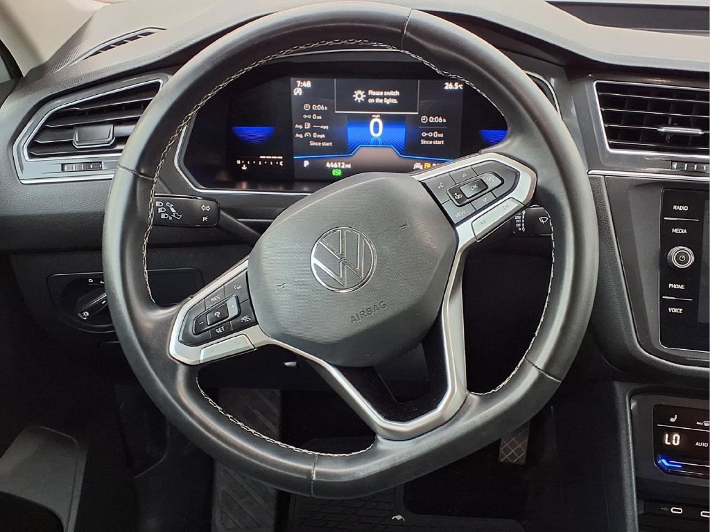 Used 2022 Volkswagen Tiguan SE FWD image 20