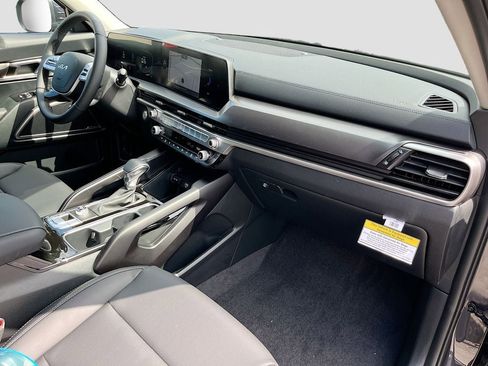 New 2025 Kia Telluride LX image 35