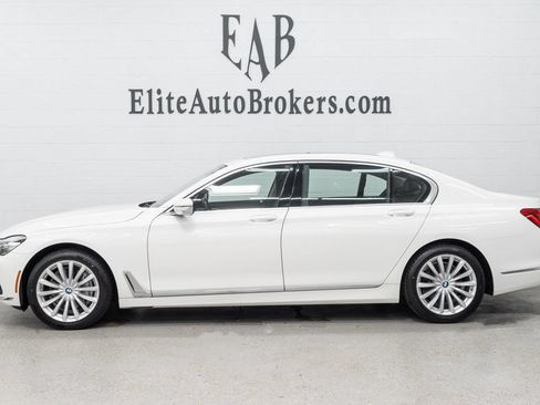 Used 2018 BMW 740i xDrive AWD/4WD image 2