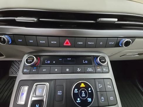 Used 2023 Hyundai Palisade Limited AWD/4WD image 37