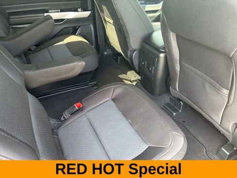 Used 2023 Ford Explorer XLT image 38