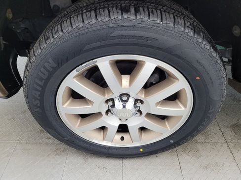 Used 2014 Ford F150 King Ranch w/ King Ranch Luxury Package image 31