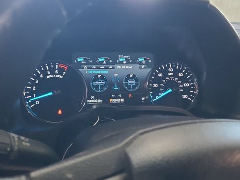 Used 2018 Ford Expedition XLT w/ Equipment Group 202A AWD/4WD image 11