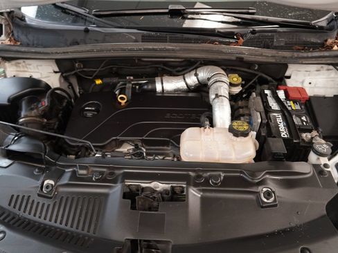 Used 2019 Buick Encore Essence AWD/4WD image 39