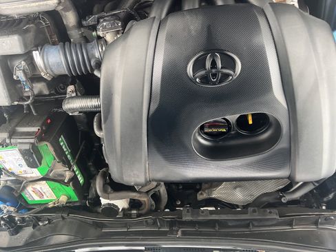 Used 2019 Toyota Yaris LE FWD image 11