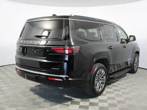 Used 2024 Jeep Wagoneer Series II w/ Flexible Seating Group RWD image 43
