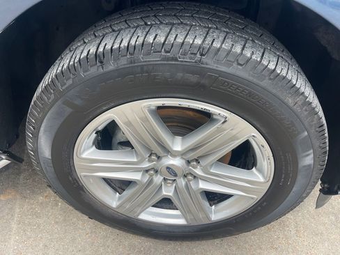 Used 2018 Ford Expedition XLT w/ Equipment Group 202A RWD image 11