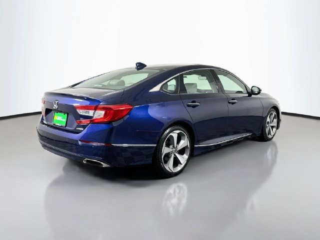 Used 2018 Honda Accord Touring image 10