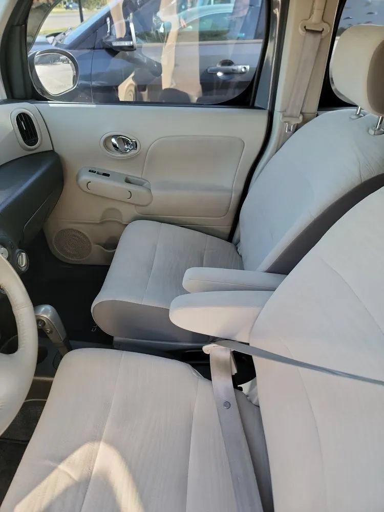 Used 2013 Nissan Cube 1.8 S w/ Interior Designer Pkg FWD image 9